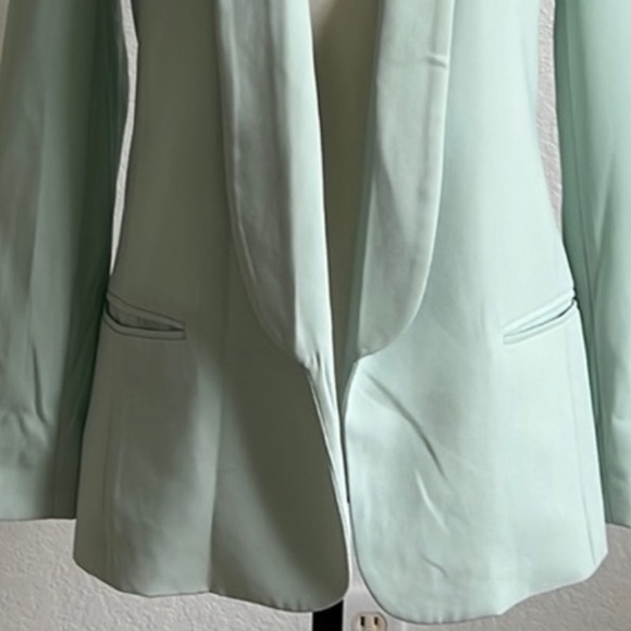 Mural Women’s Slouchy Boyfriend Oversized Blazer - Picture 9 of 9